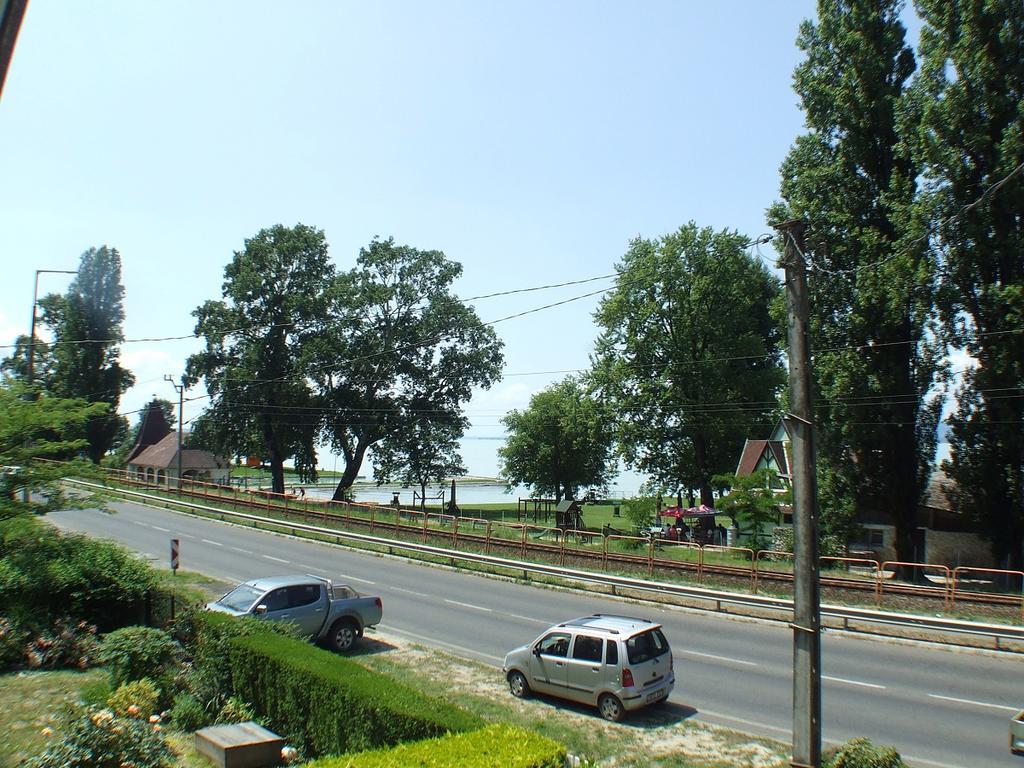Villa Vizparti Nyaralo à Fonyód Extérieur photo